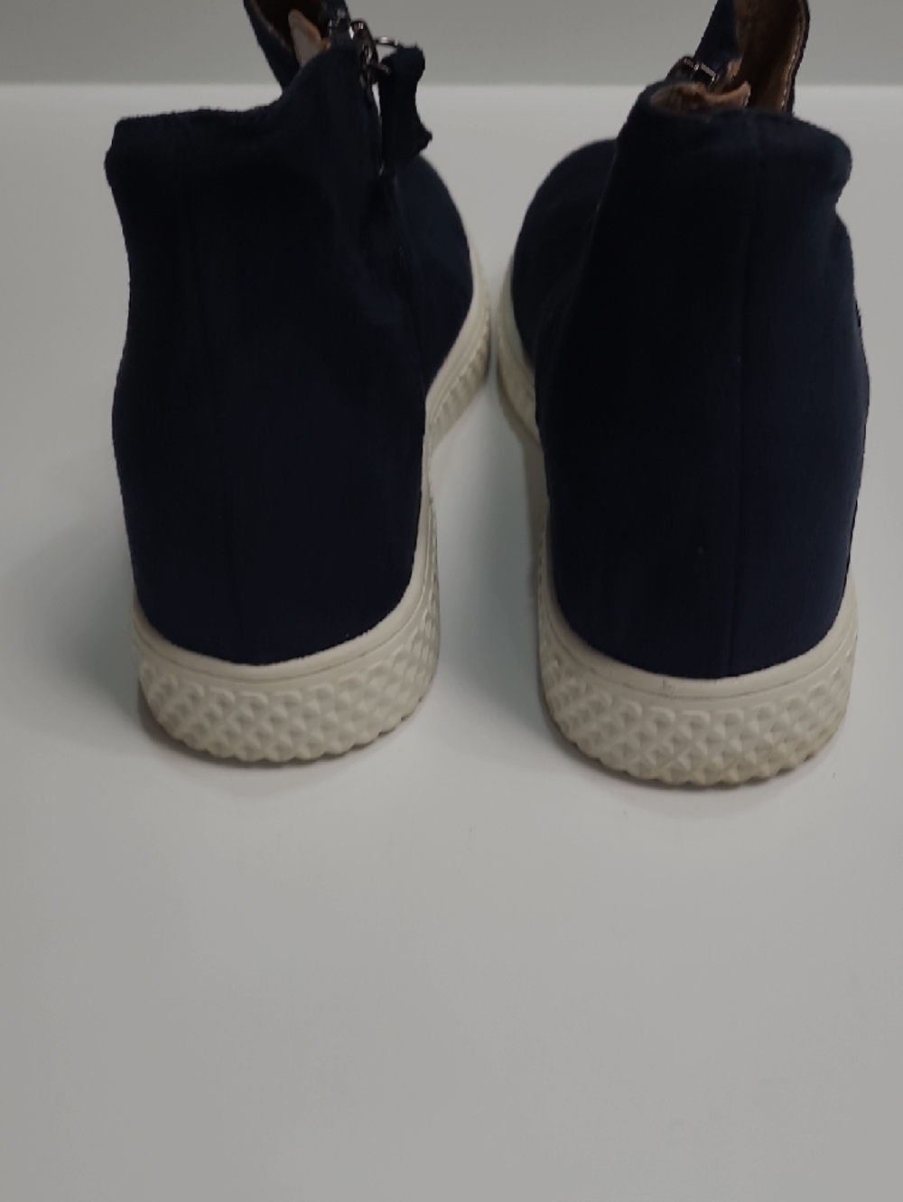 Aerosoles Zirah Navy Slip-On Ankle Boots with White Contrast Sole - Size 9 - Picture 5 of 9